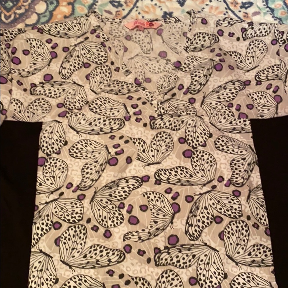 Scrub top
